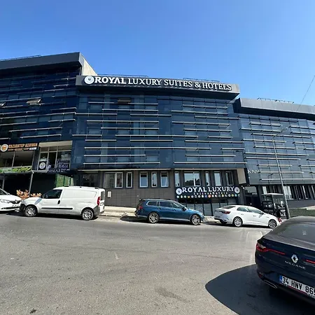 The Royal Luxury Hotel-2