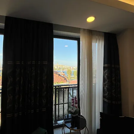 White Palace Halic-3