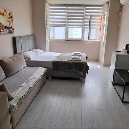 Ava Suite-3