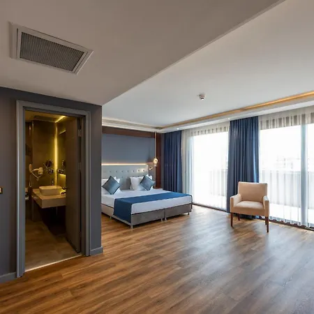 Nova Plaza Crystal Hotel & Spa-2