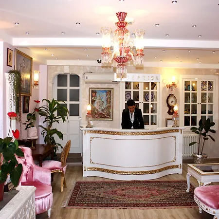Romantic Hotel Istanbul-2