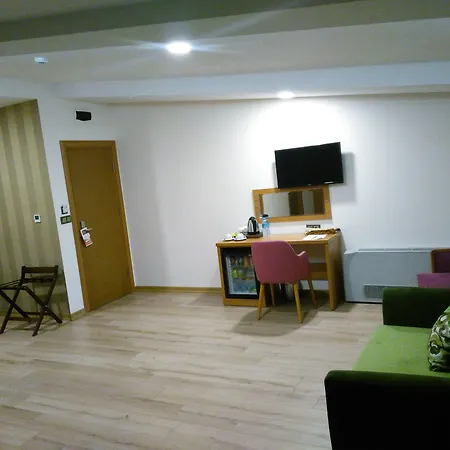 Realist Hotel-3