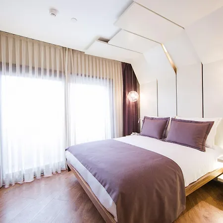 Maroon Hotel Pera-3