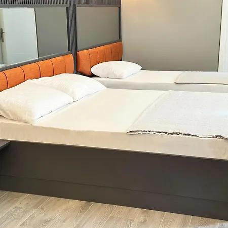 216 Palace Suite-3