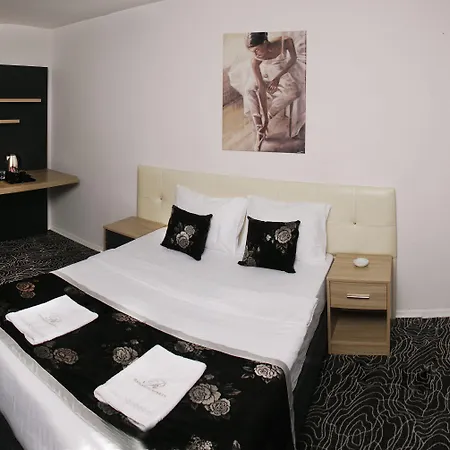 Gold Suite-2