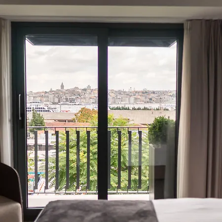 Meg Hotel-3
