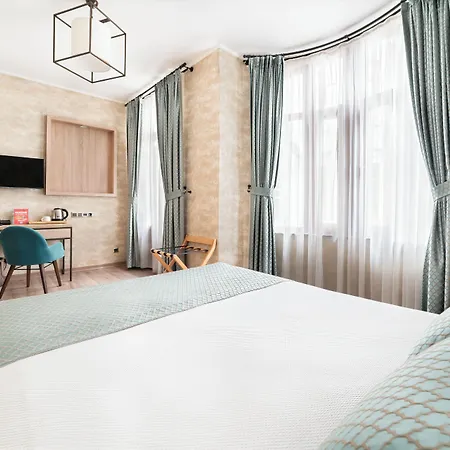 Castle Franco Suites-3