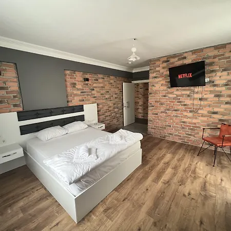 Karaca Suite-2