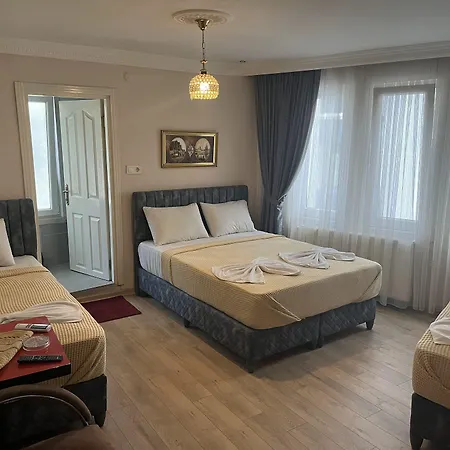 Metropol Hotel 2-3