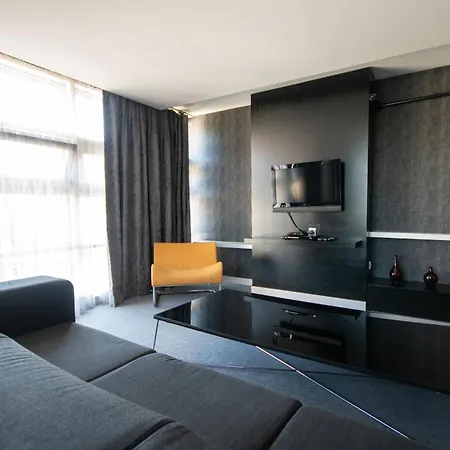 Vernazza Suites-2