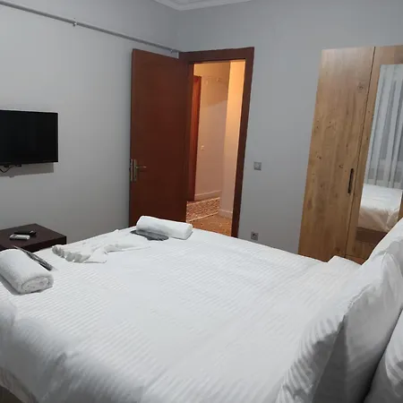 Royal Garden Suite And Hotel-3