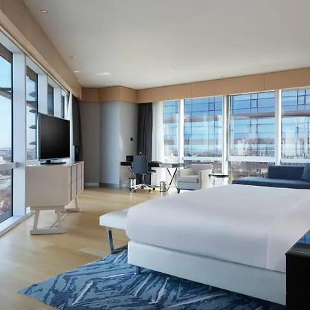 Wyndham Grand Istanbul Levent Hotel & Conference Center-2