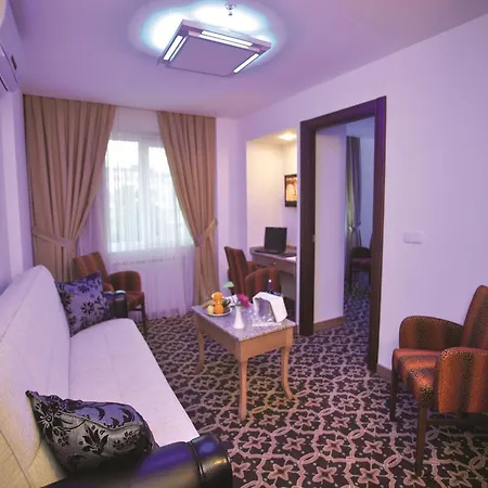 The City Hotel-2