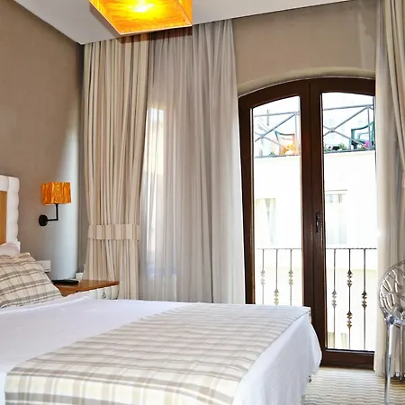 Montena Suite (Adults Only)-2