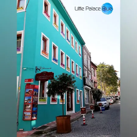 Little Palace Blue Apartment-3