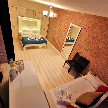 Neva River Flats Taksim-2