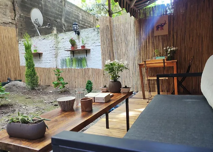 Apartment With Garden In Merter Istanboel