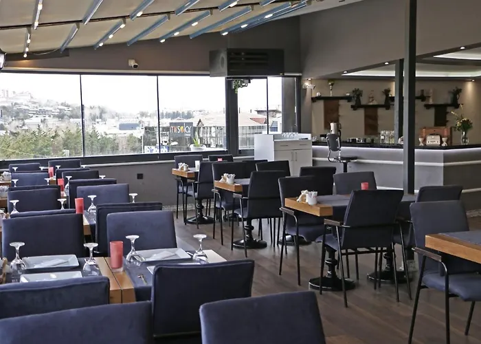 Grand Ueskuedar Otel Istanboel