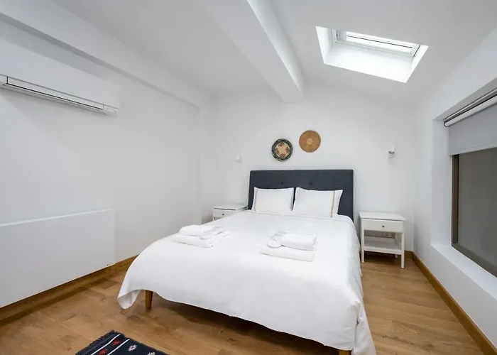 Gorgeous Bright New Modern Duplex Loft Gem! #124 Hotell Istanbul