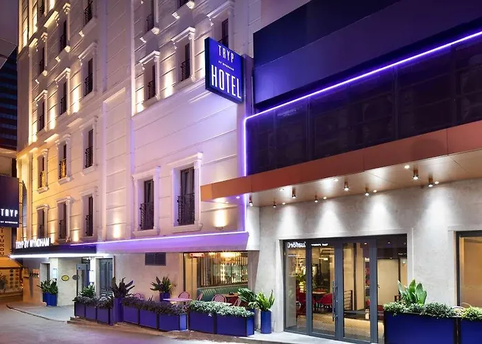 Готель Tryp Istanbul Sisli