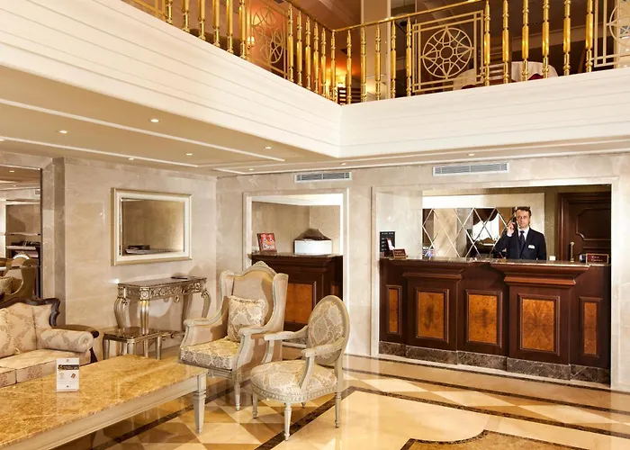 Grand Halic Goldenhorn Hotel Istanboel met golfbaan