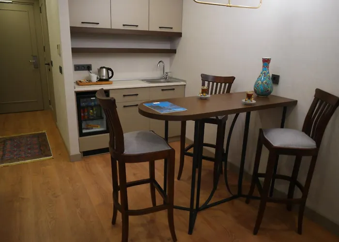 Nevi Hotel & Suites Istanbul Taksim - un Hotel de 4 estrellas